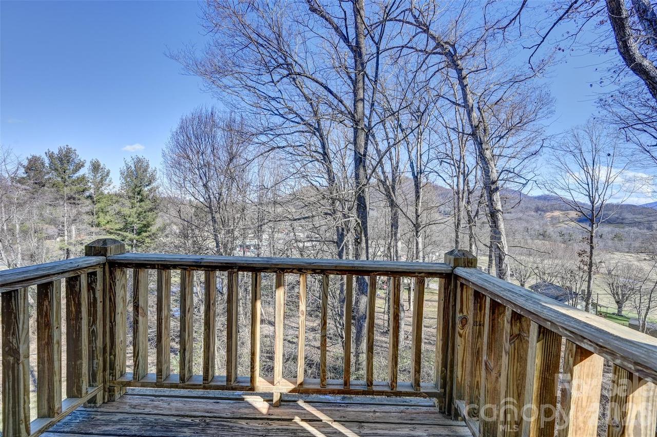 241 Sherrill Ln., Canton, NC 28716