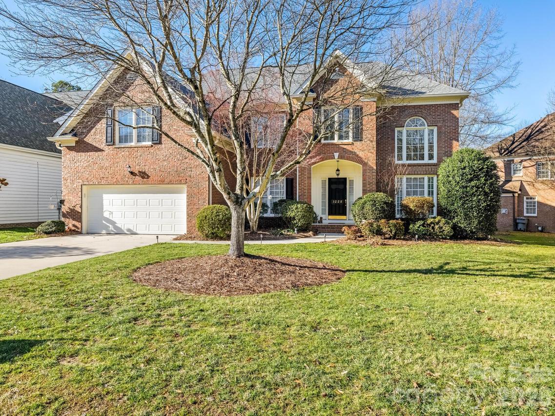 3228 Twelve Oaks Pl., Charlotte, NC 28270