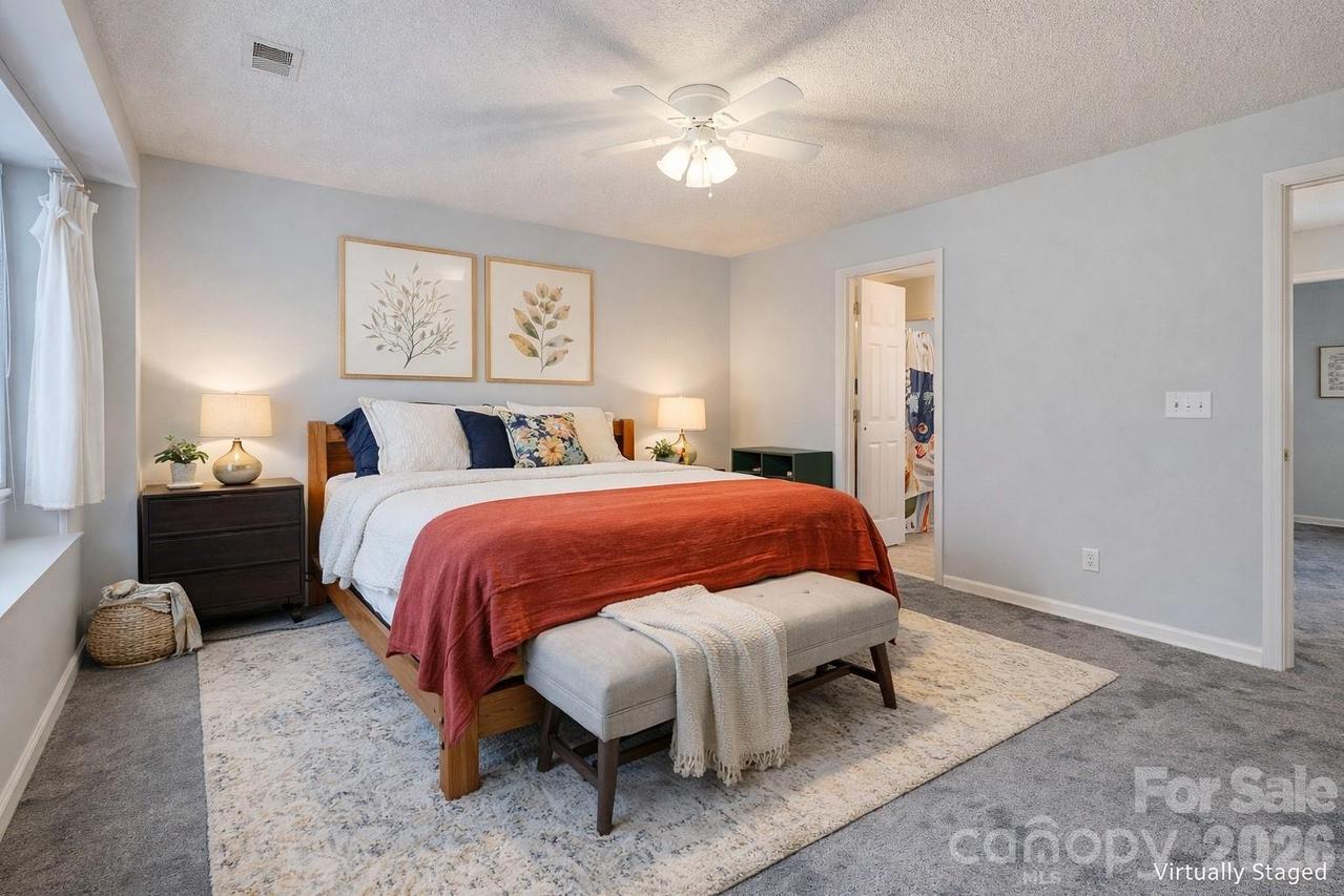 5925 Prescott Ct., Charlotte, NC 28269