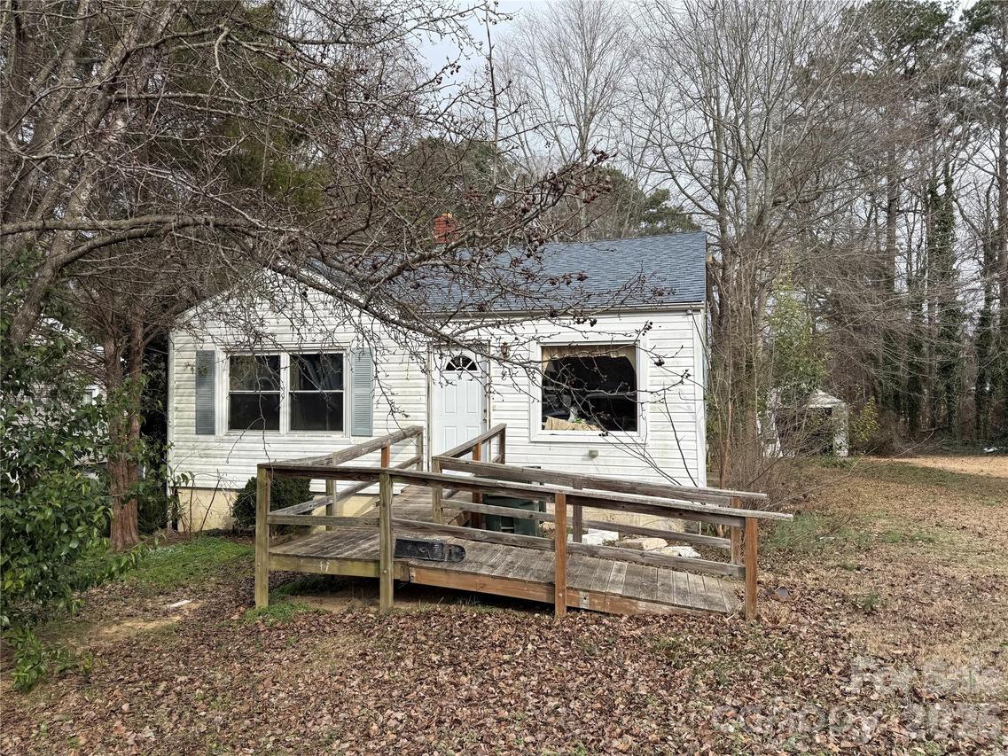 422 N Pine St., Cherryville, NC 28021