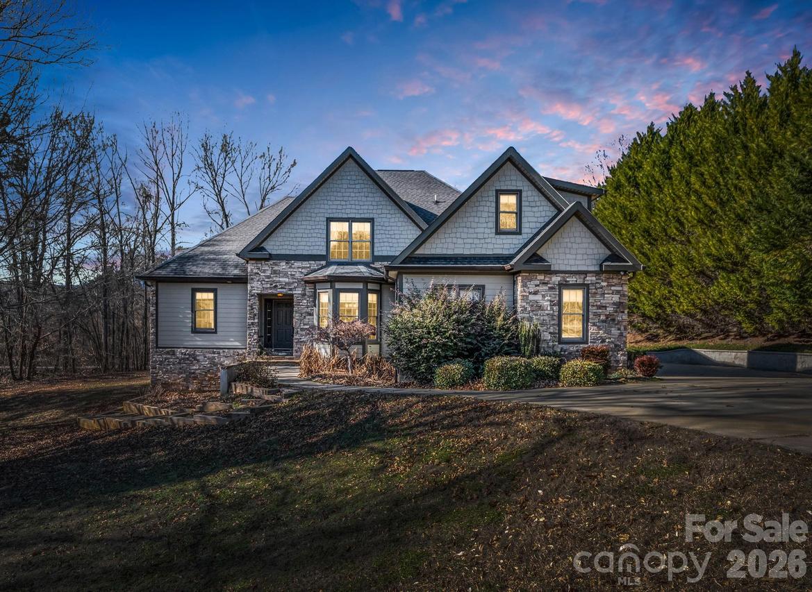 60 Bridge Ln., Tryon, NC 28782