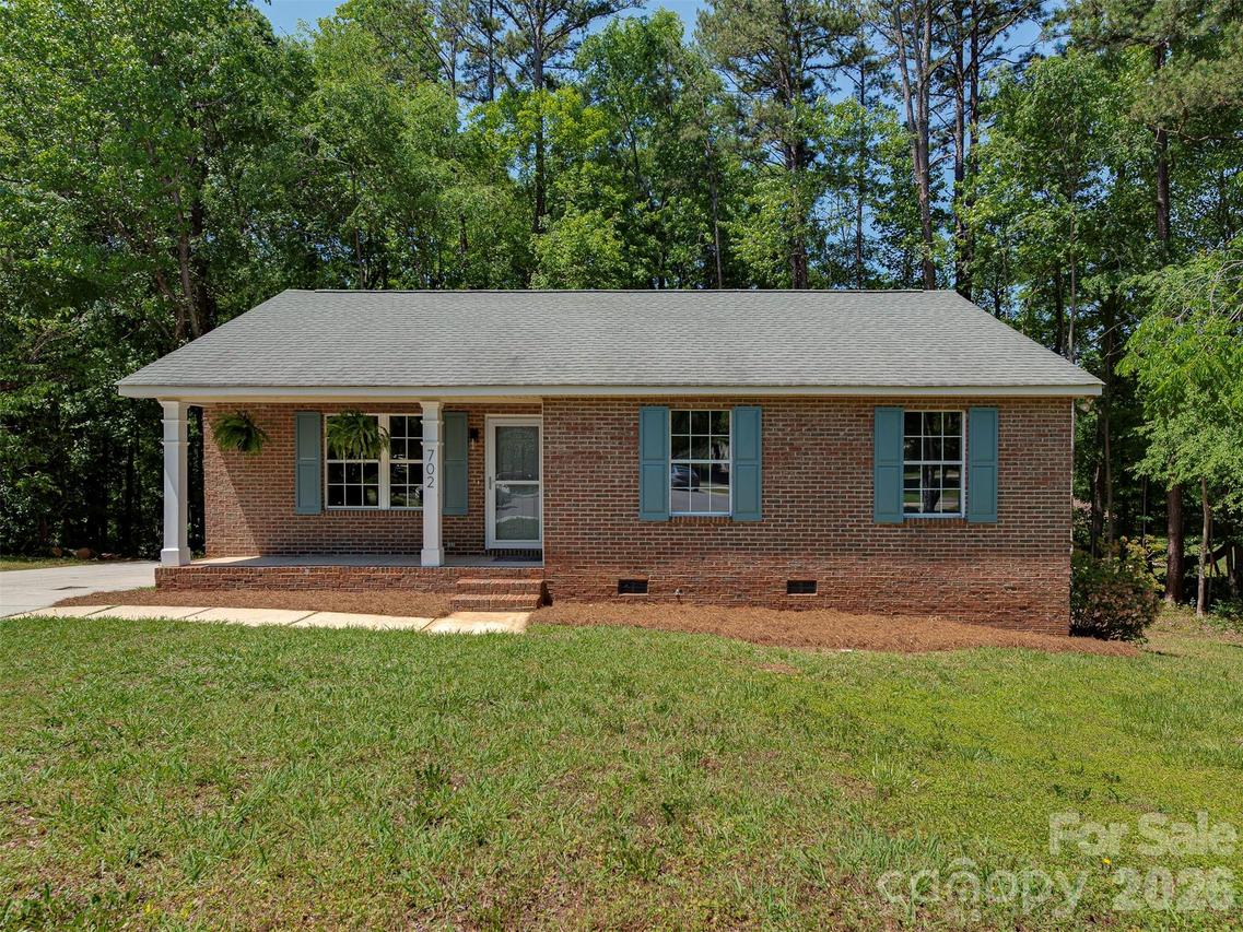 702 Selma Burke Ln., Matthews, NC 28105