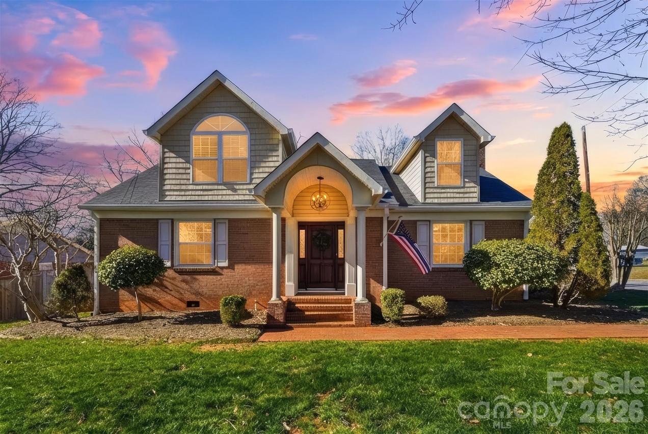 1002 S Brady Ave., Newton, NC 28658