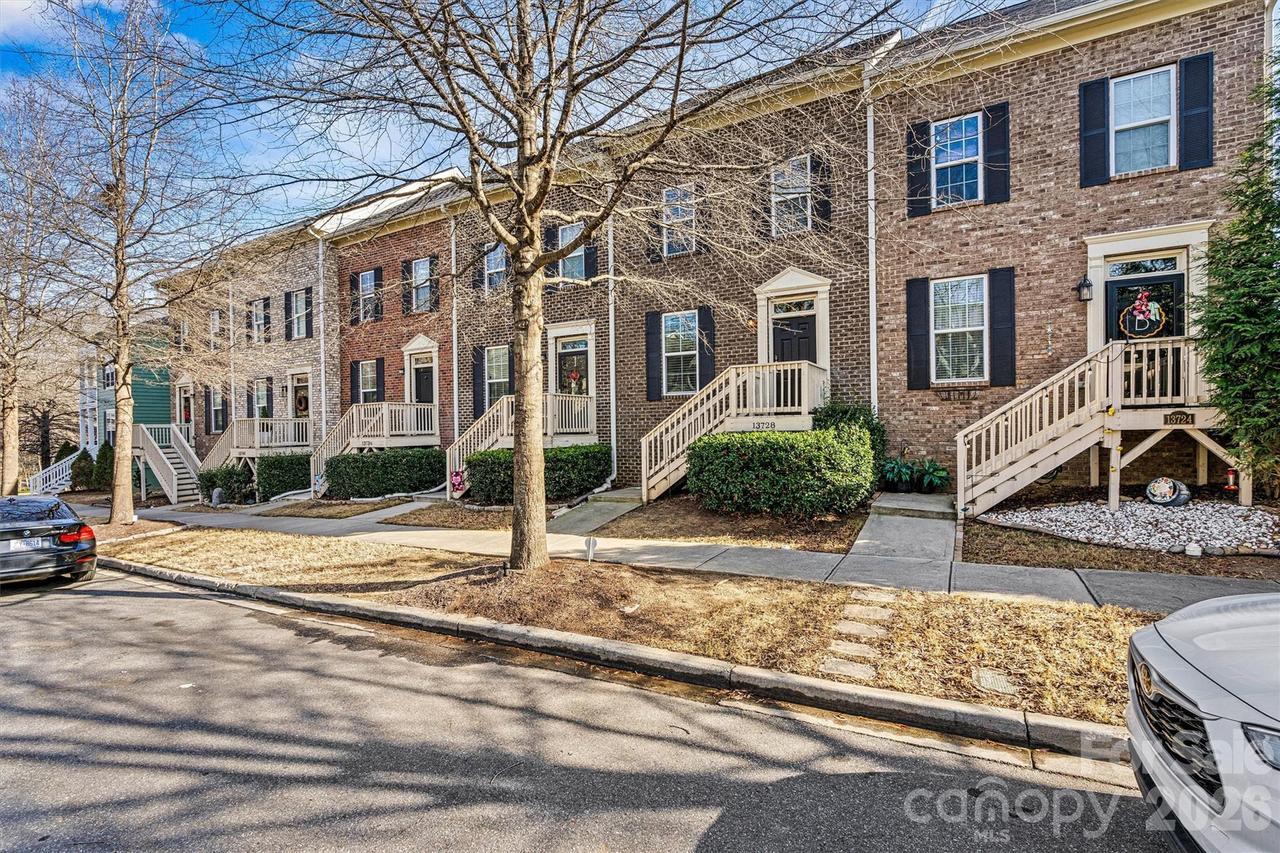 13728 Cinnabar Pl., Huntersville, NC 28078