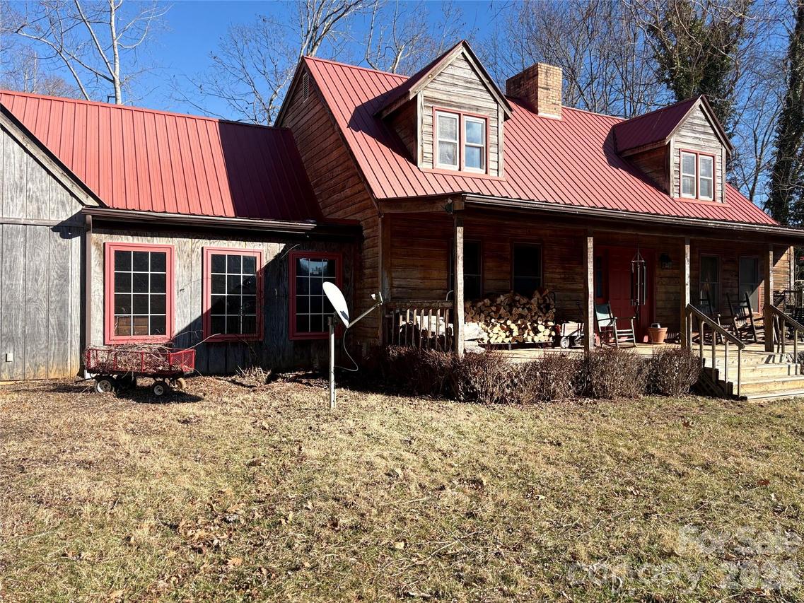 219 Rocking Horse Tr., Burnsville, NC 28714