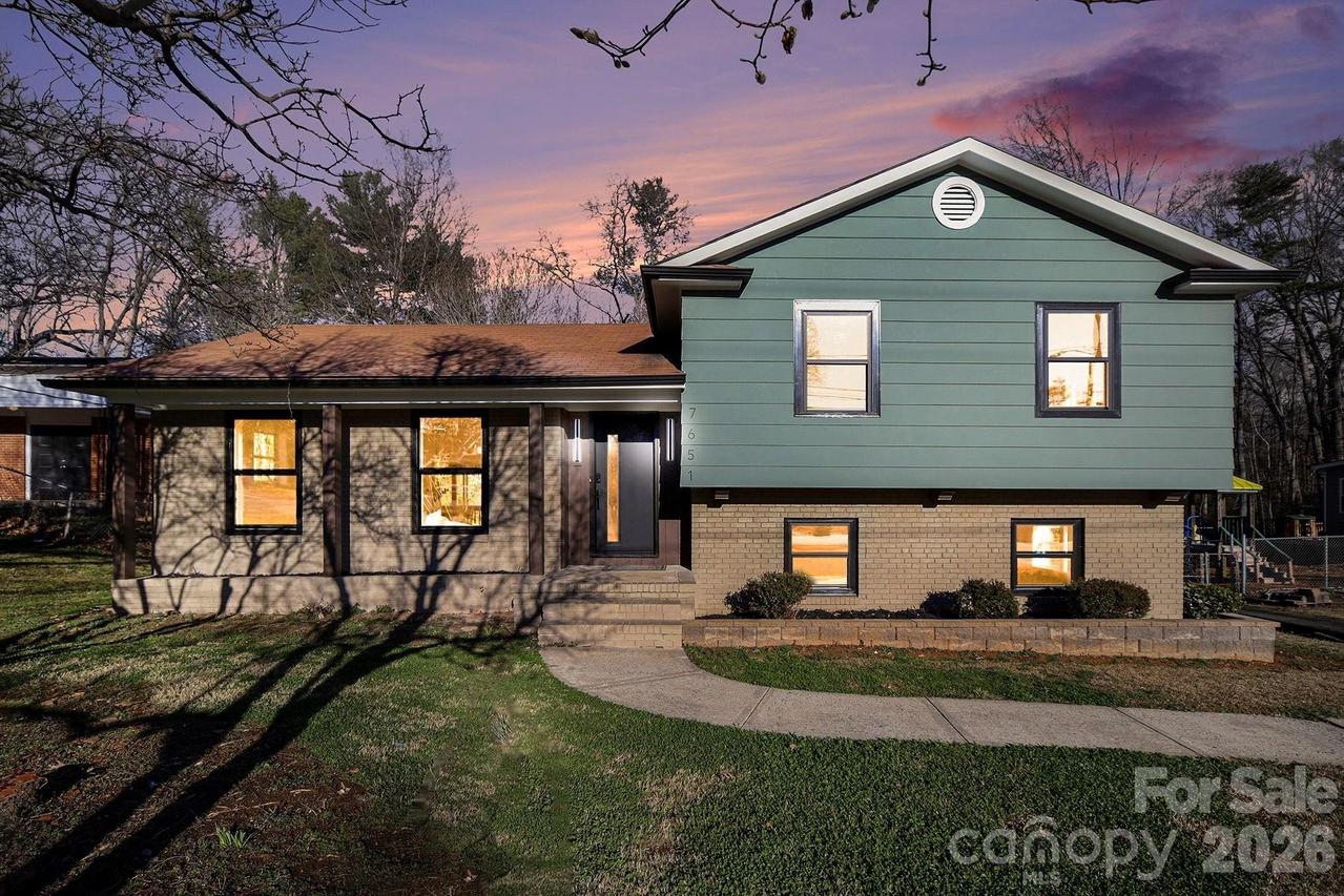 7651 Briardale Dr., Charlotte, NC 28212