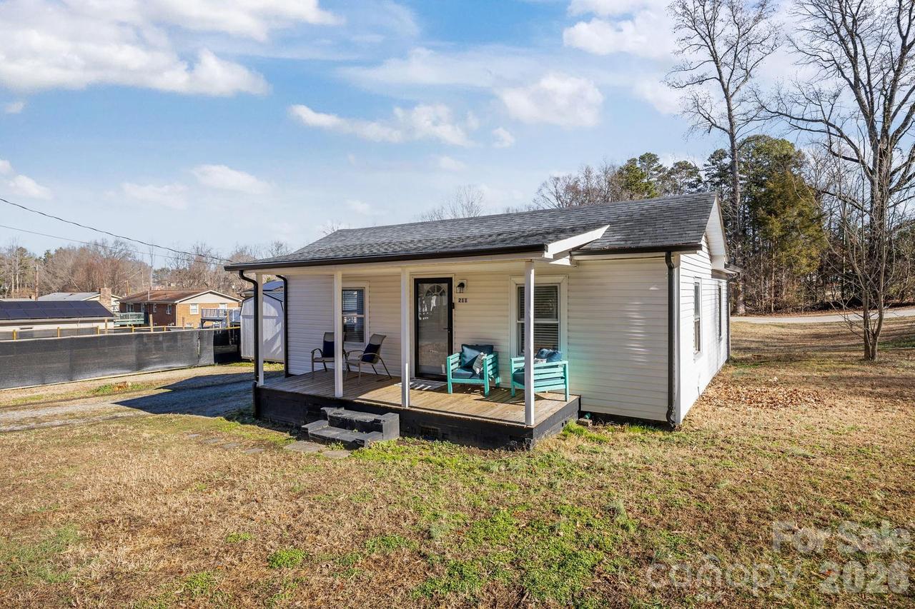 211 Franklin Ave., Kannapolis, NC 28081