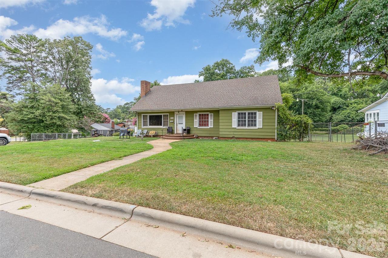 1318 Enderly Rd., Charlotte, NC 28208