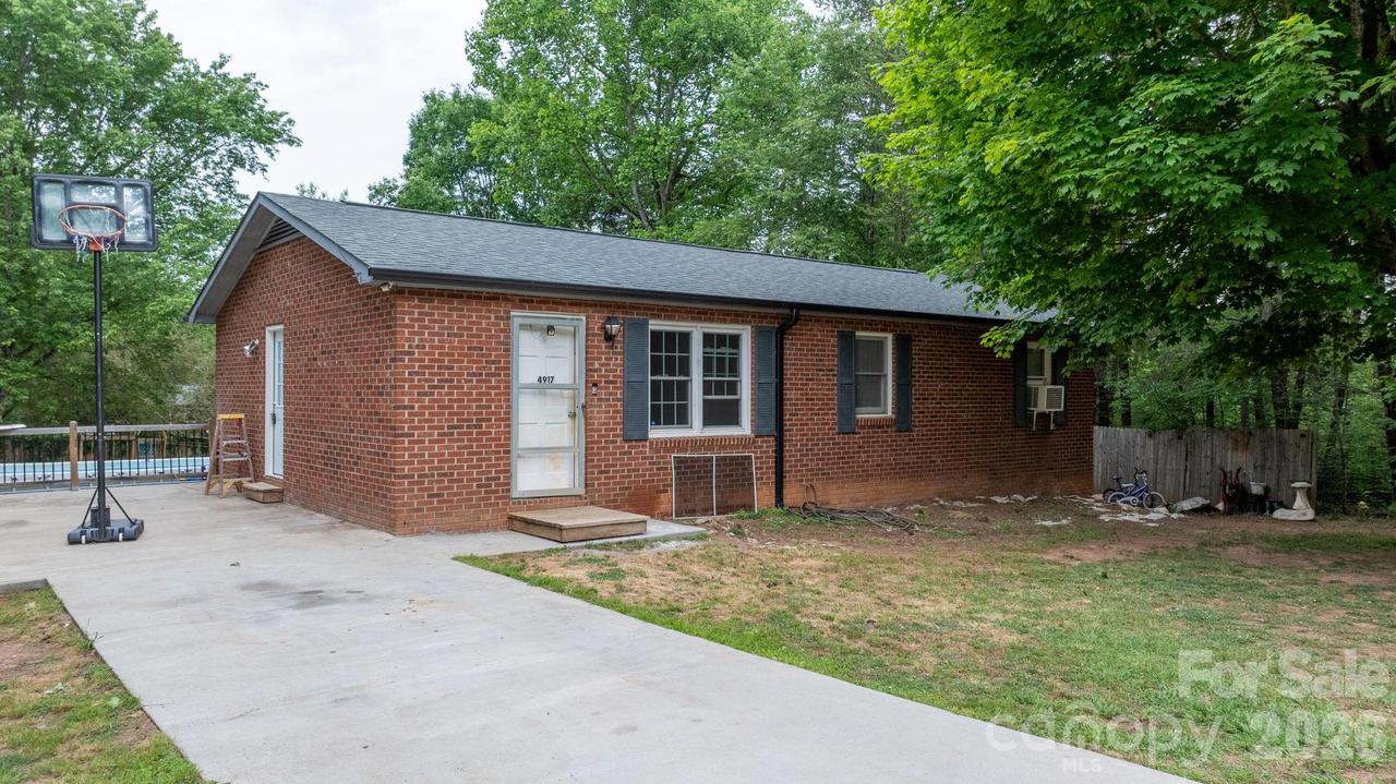 4917 Berkley St., Morganton, NC 28655