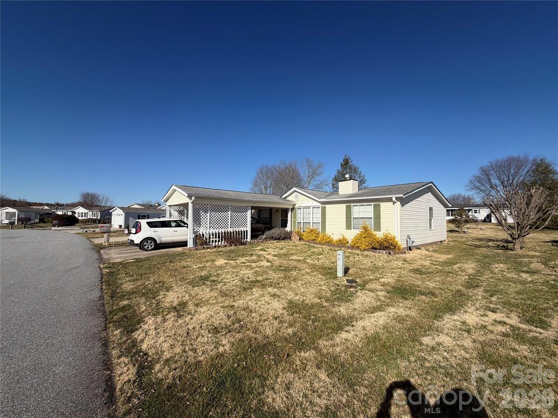 261 White Ash Cir., Hendersonville, NC 28739