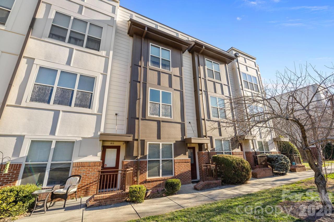 819 Seigle Point Dr., Charlotte, NC 28204