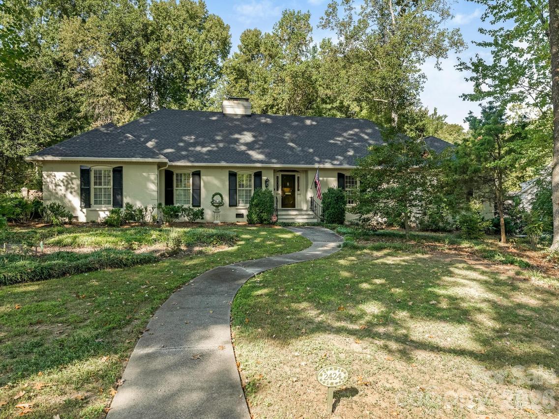 2424 Richardson Dr., Charlotte, NC 28211