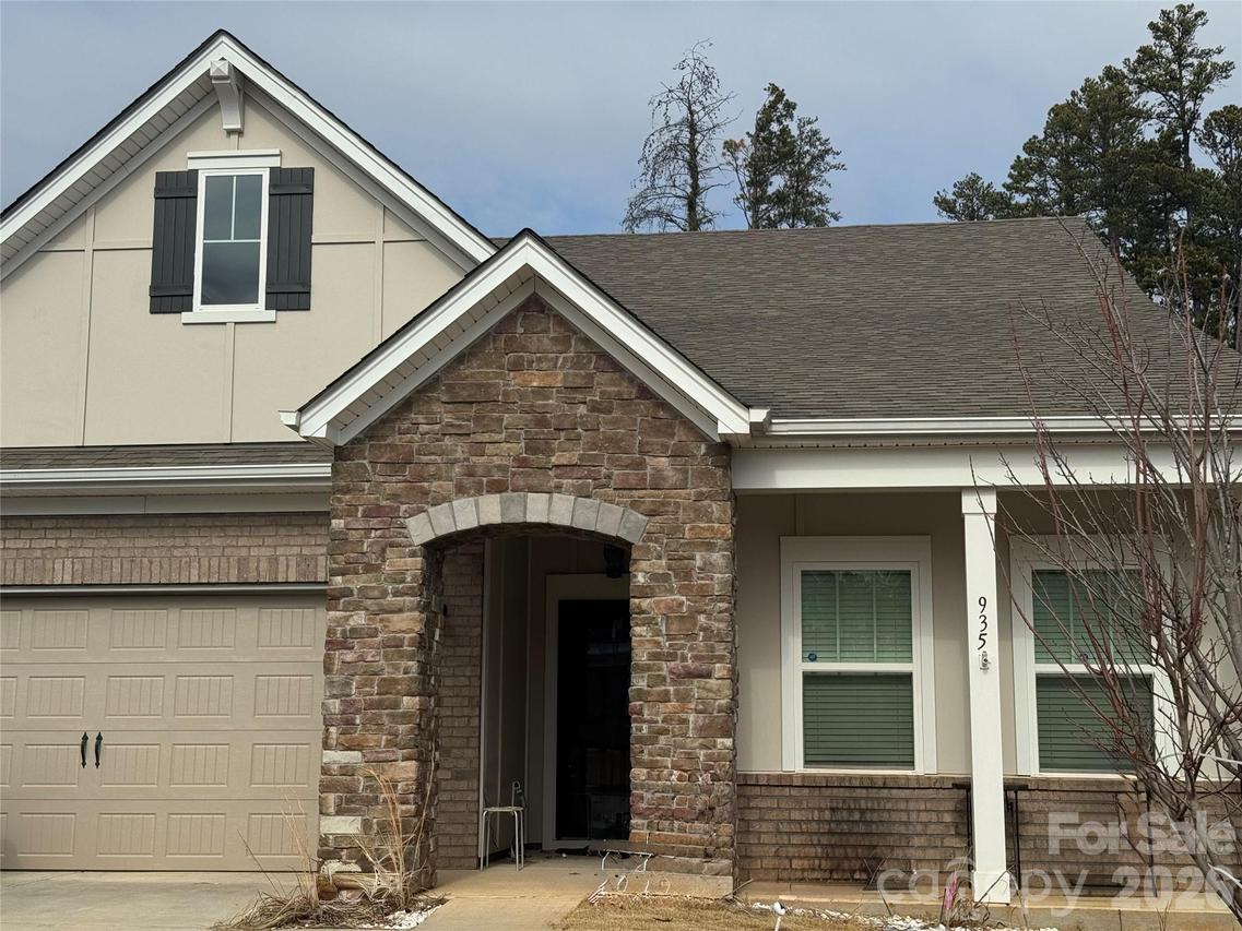 935 Rachel Anne Dr., Belmont, NC 28012