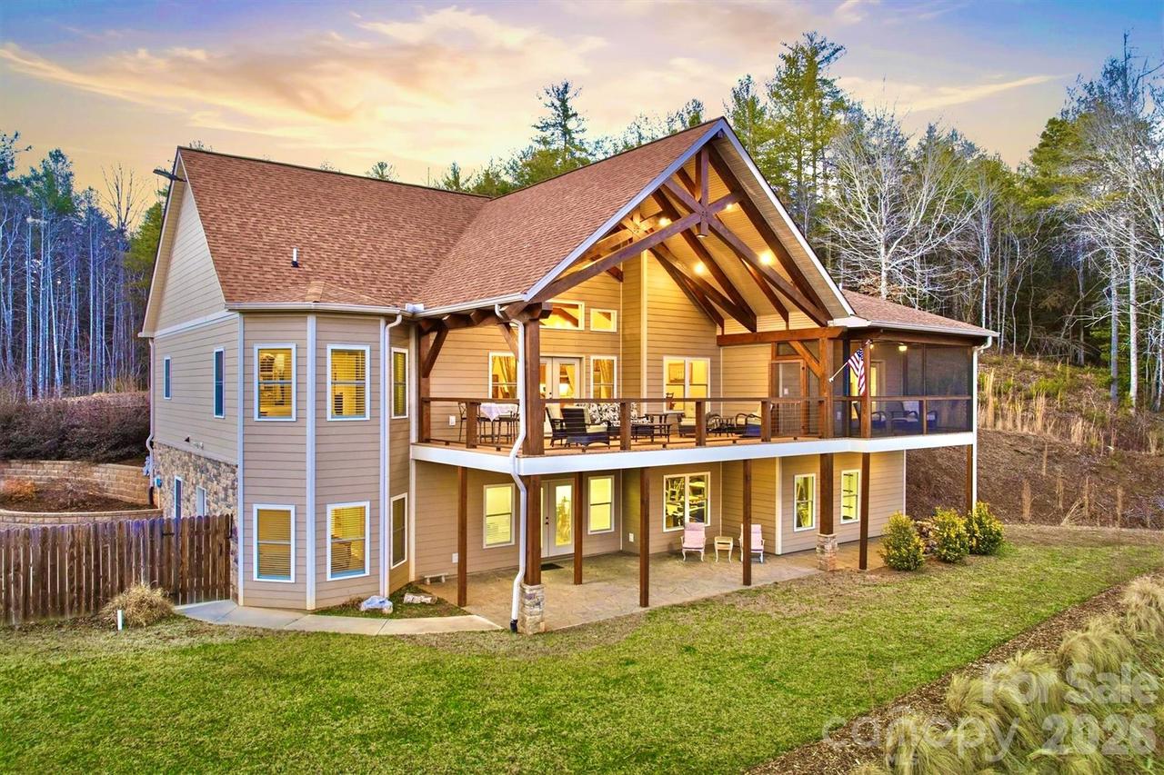 1510 Royal Ln., Lenoir, NC 28645