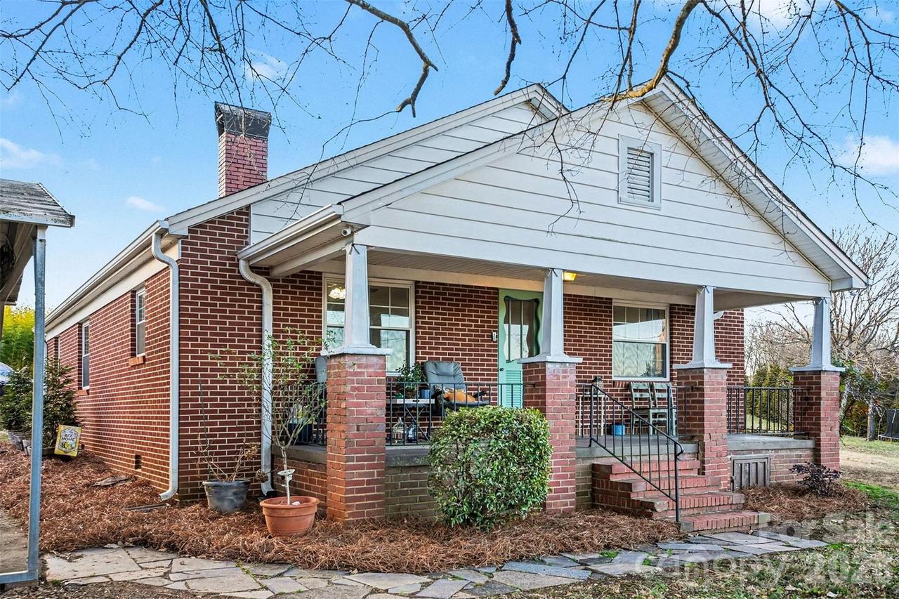 803 White Jenkins Rd., Bessemer City, NC 28016