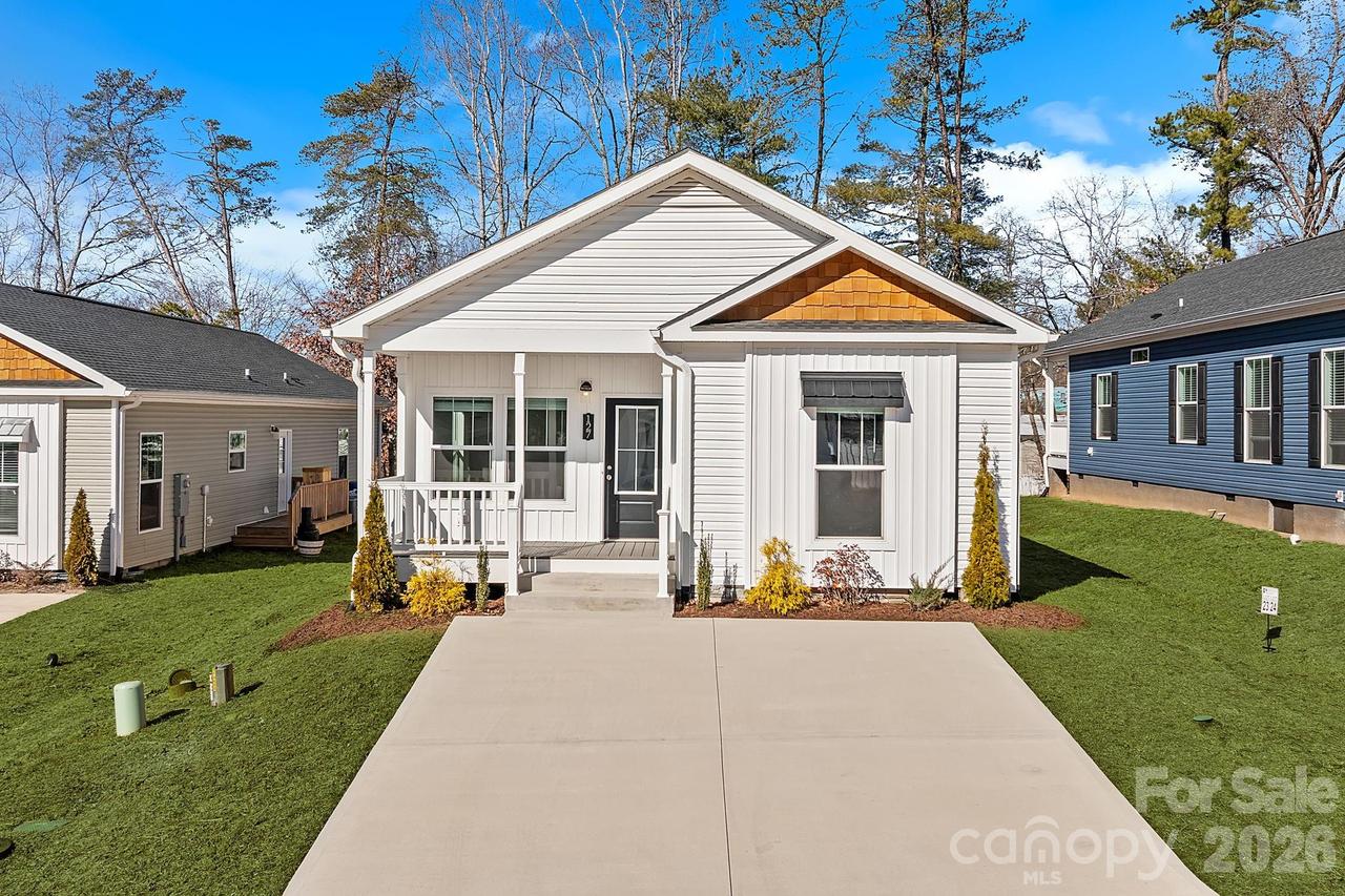 127 Bellamy Rd., Asheville, NC 28806