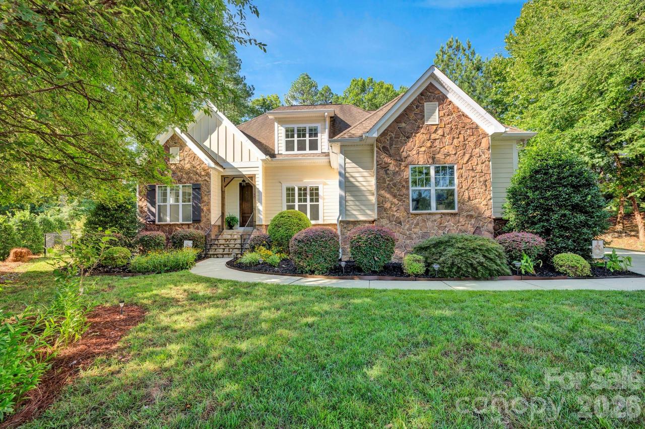 134 Lakeshore Hills Dr., Mooresville, NC 28117