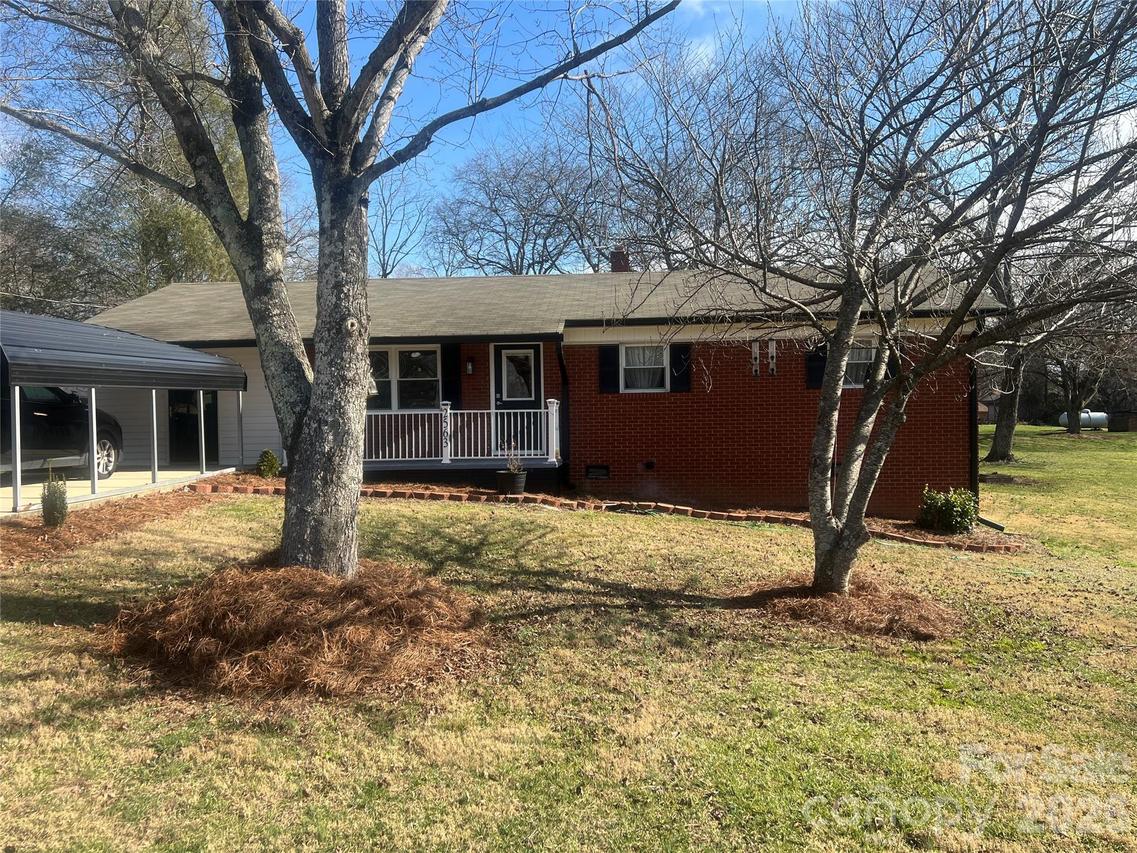 2563 Marble St., Newton, NC 28658