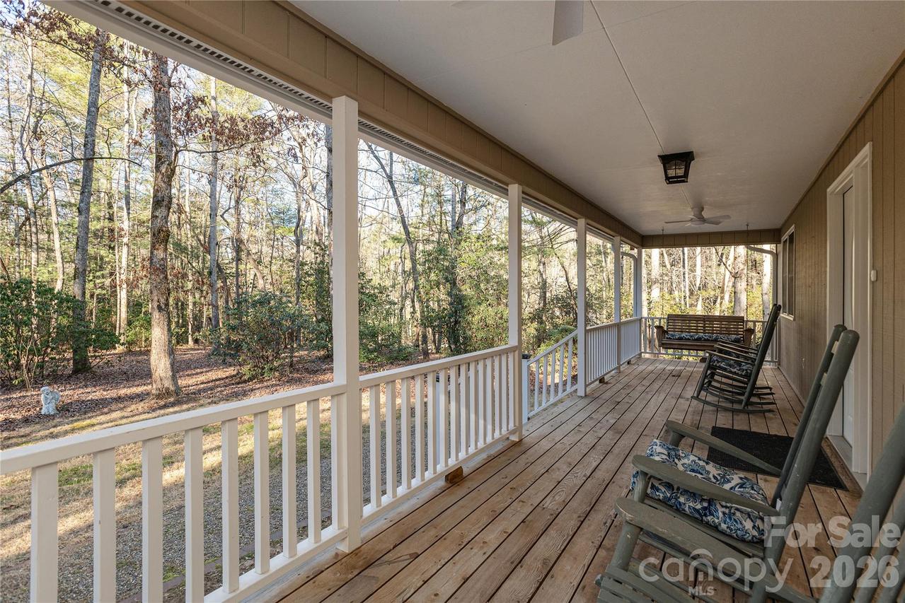 55 English Ivy Ln., Zirconia, NC 28790