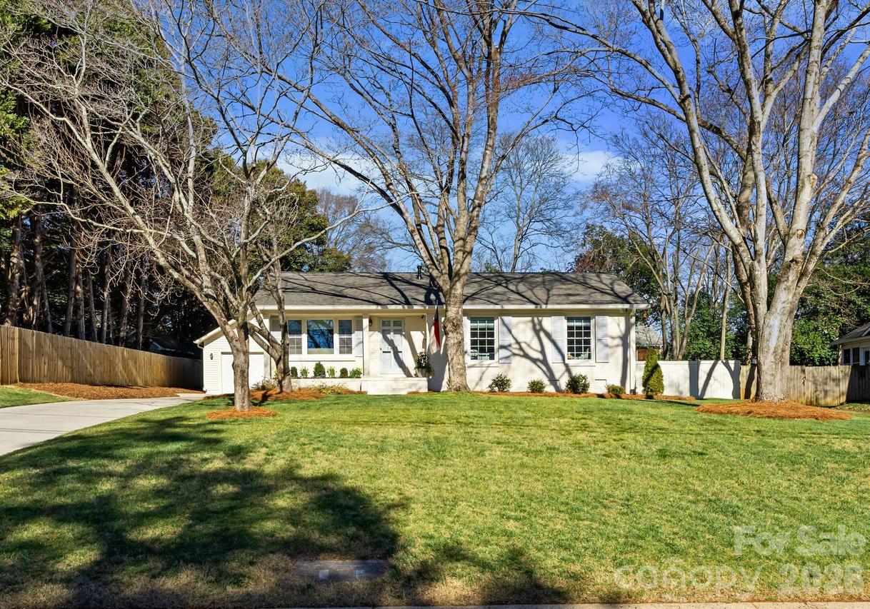 1811 Wedgedale Dr., Charlotte, NC 28210