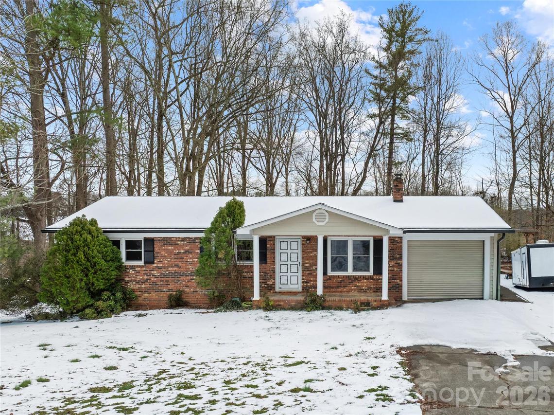 246 Harriet Ln., Statesville, NC 28625