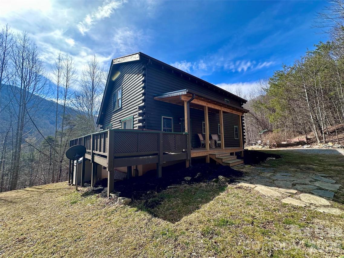 40 Shook Cove Rd., Leicester, NC 28748