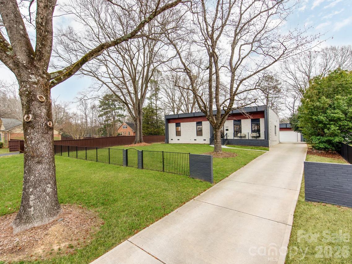 6411 Park Rd., Charlotte, NC 28210