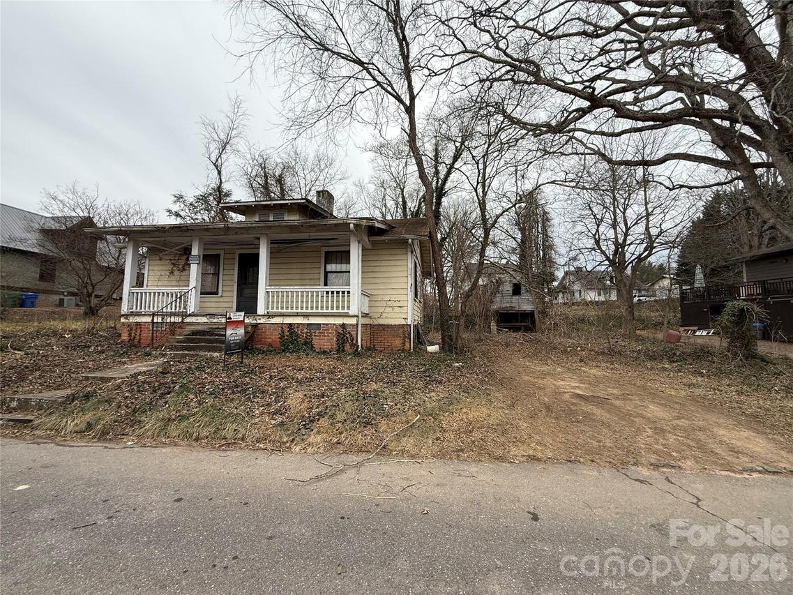 24 Dysart St., Asheville, NC 28806