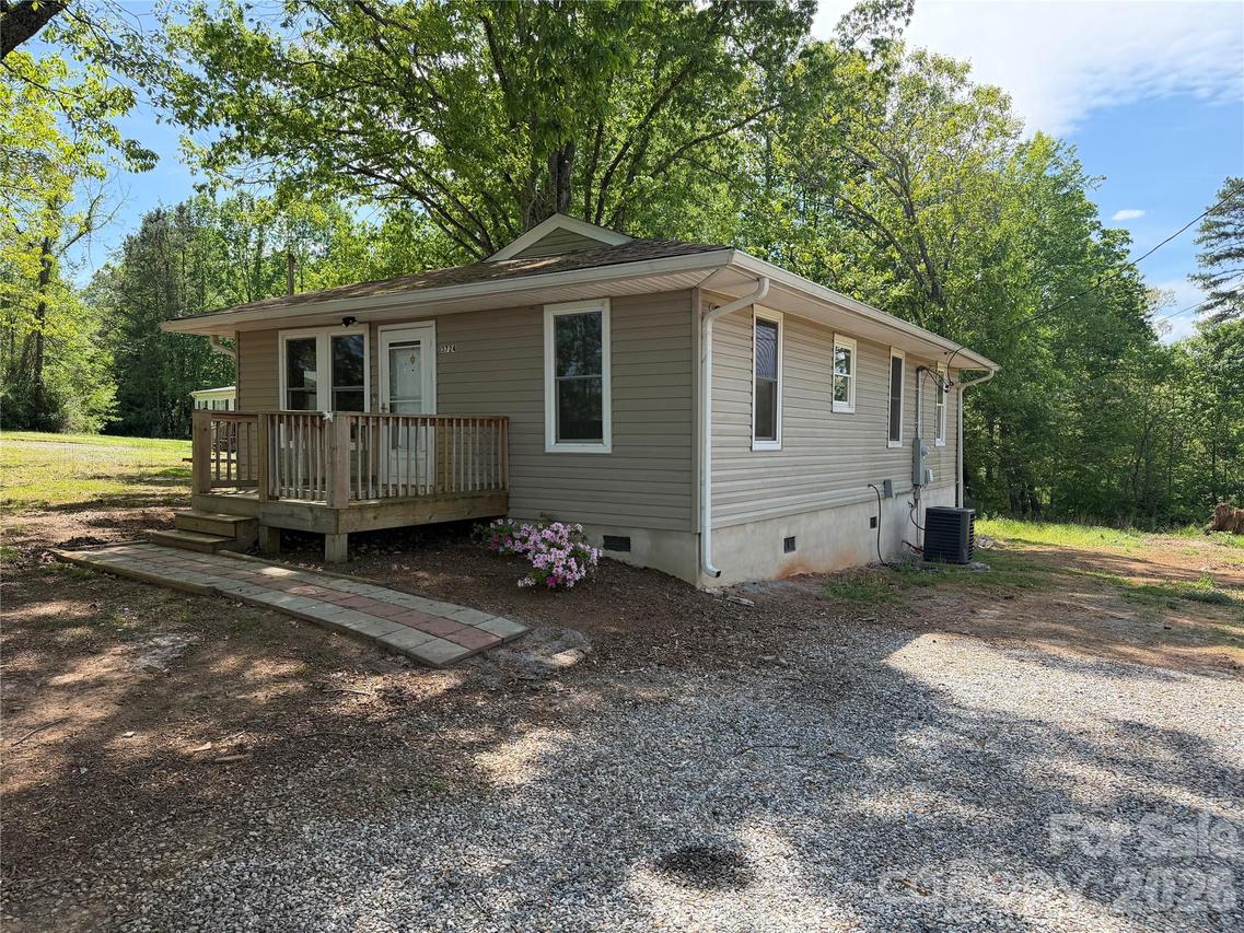 3724 Kathy Rd., Morganton, NC 28655