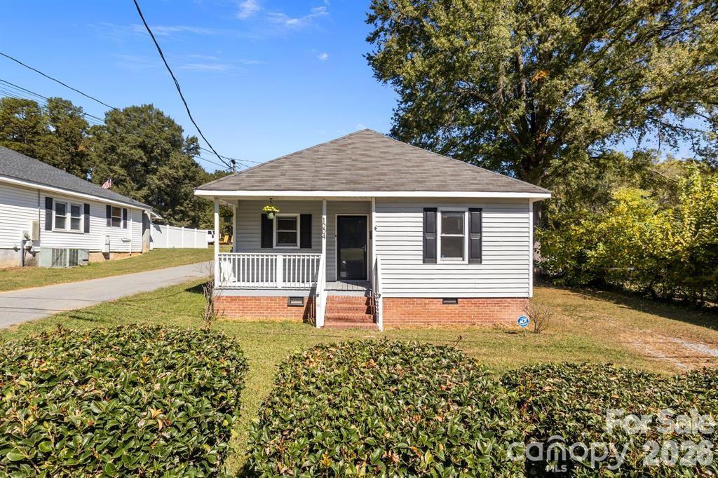 1004 Plymouth St., Gastonia, NC 28054