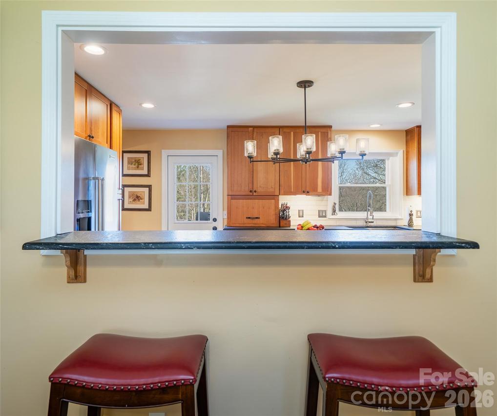 39 N Pershing Rd., Asheville, NC 28805