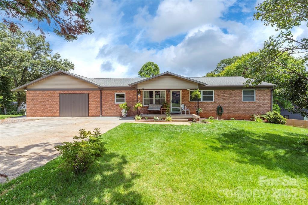 39 N Pershing Rd., Asheville, NC 28805