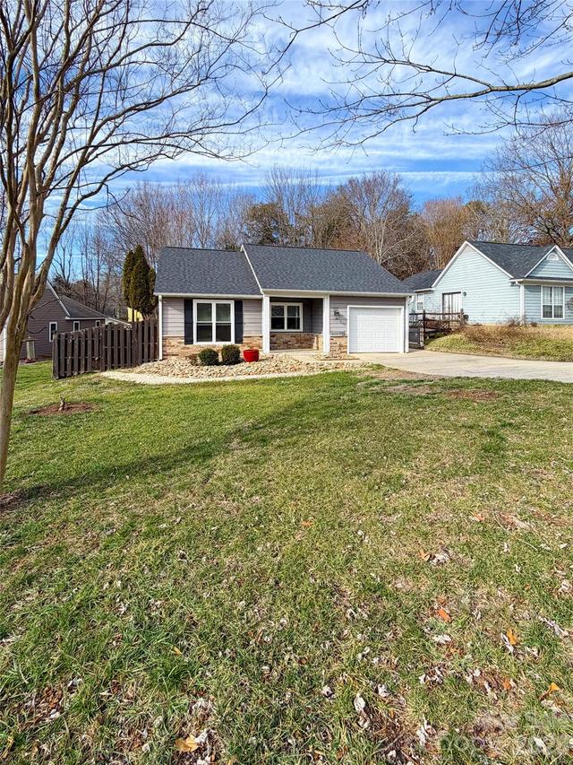 14028 Eden Ct., Pineville, NC 28134