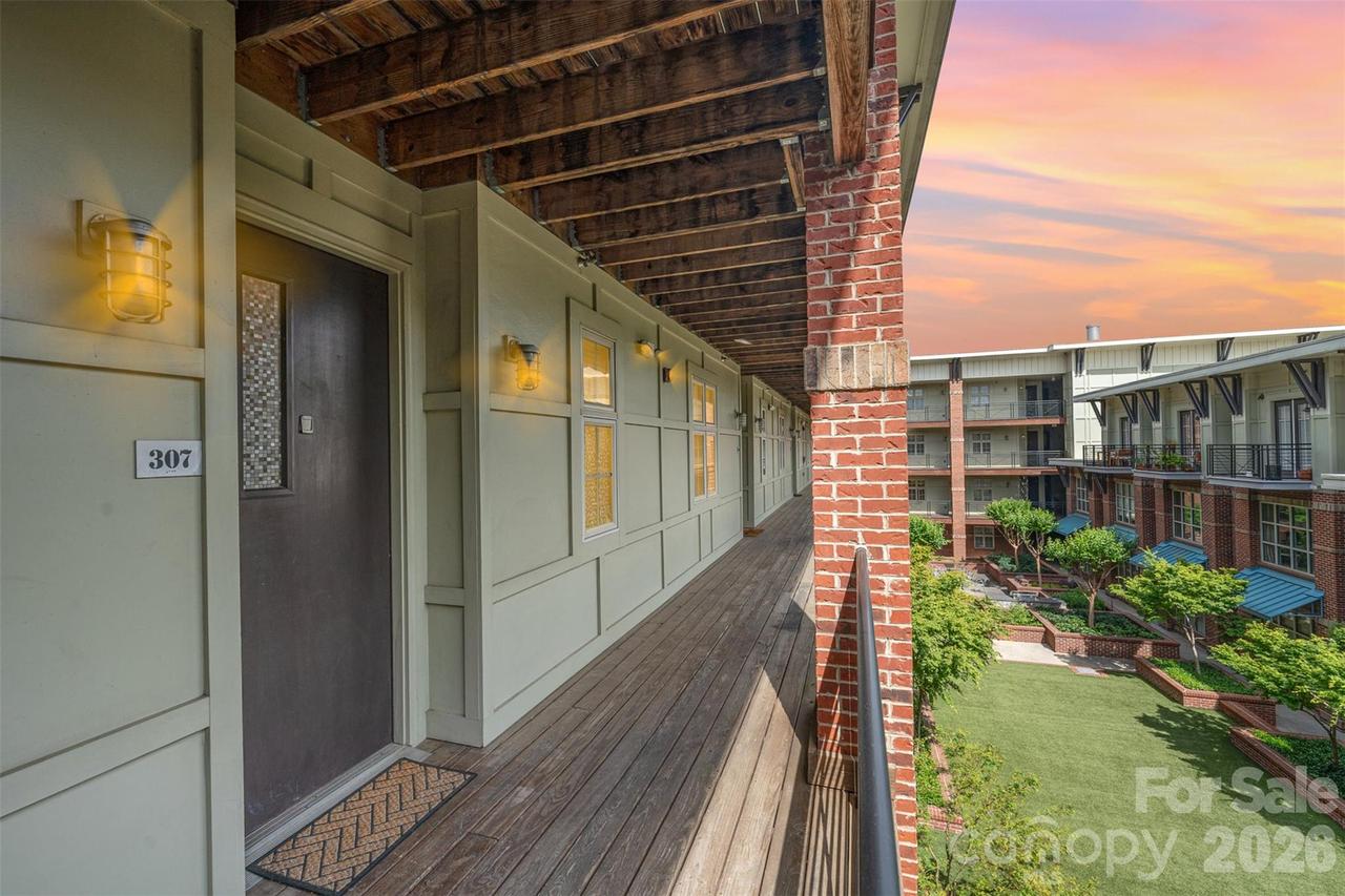 1101 W 1st St. #307, Charlotte, NC 28202
