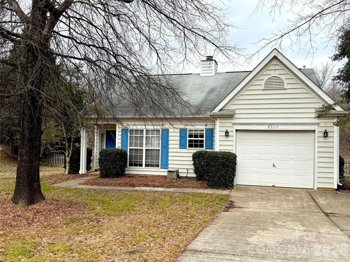 8340 Hornwood Ct., Charlotte, NC 28215