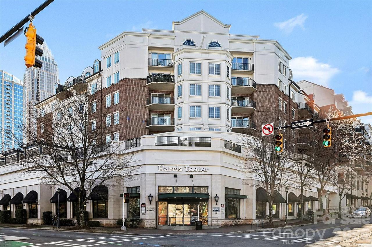 300 W 5th St. #124, Charlotte, NC 28202