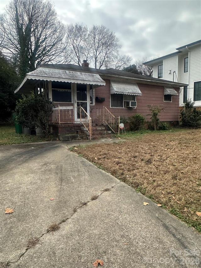 1705 Dunkirk Dr., Charlotte, NC 28203