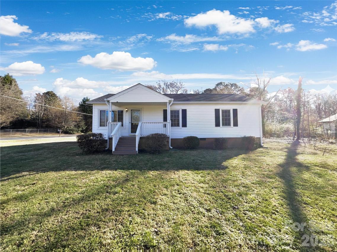 4748 Hickory Grove Rd., Mount Holly, NC 28120