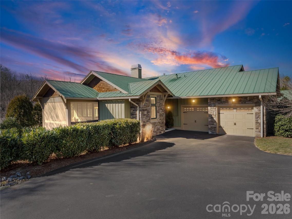 13 Mandolin Dr., Black Mountain, NC 28711