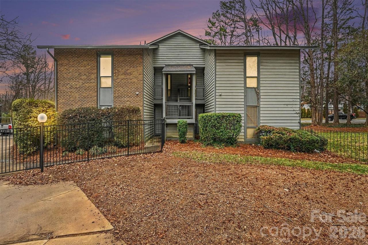 4906 Sardis Rd., Charlotte, NC 28270