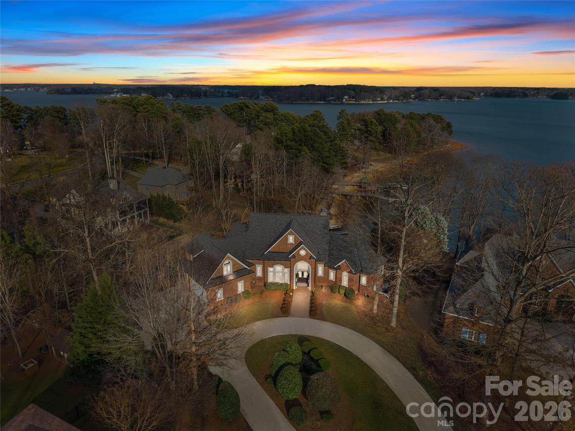 8052 Westbay Dr., Denver, NC 28037