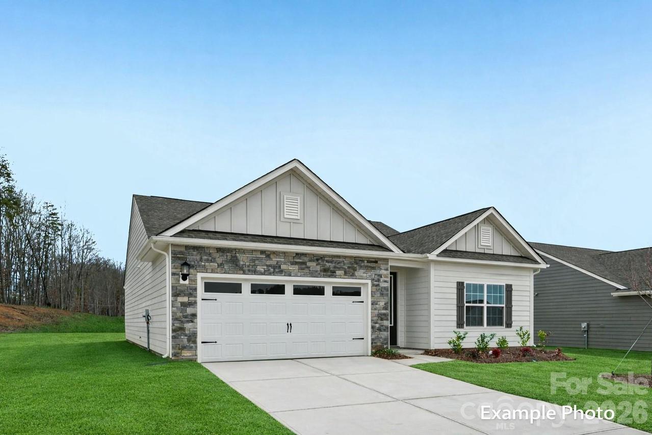103 Tradesmen Tr., Troutman, NC 28166