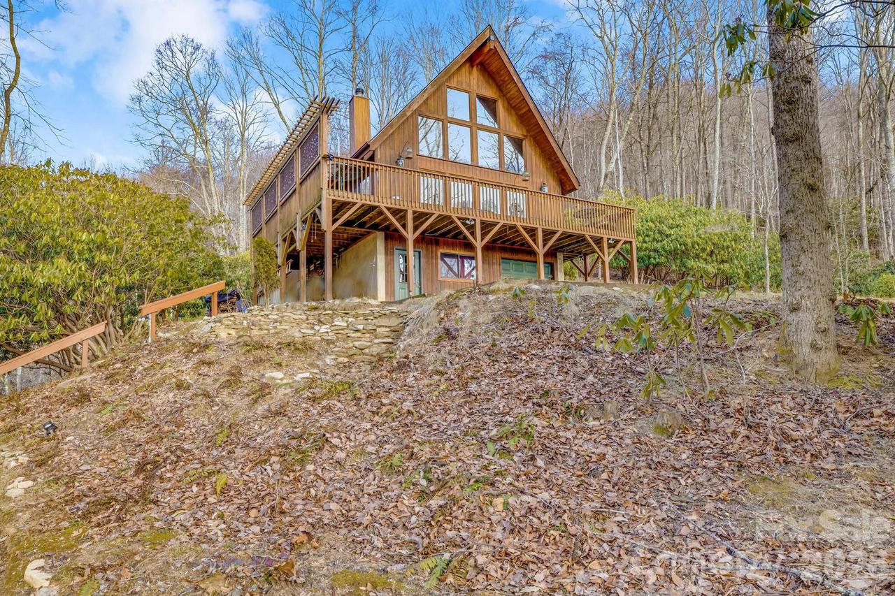 170 Wonderwood Ln., Clyde, NC 28721