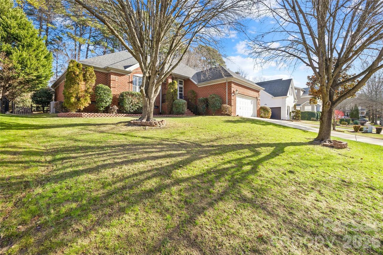 9325 Brown Gelly Dr., Huntersville, NC 28078