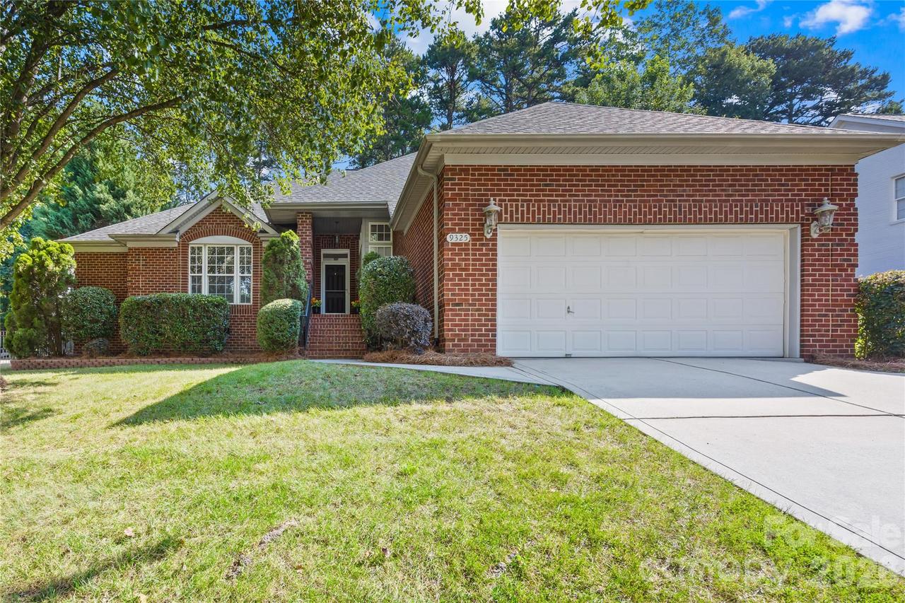 9325 Brown Gelly Dr., Huntersville, NC 28078