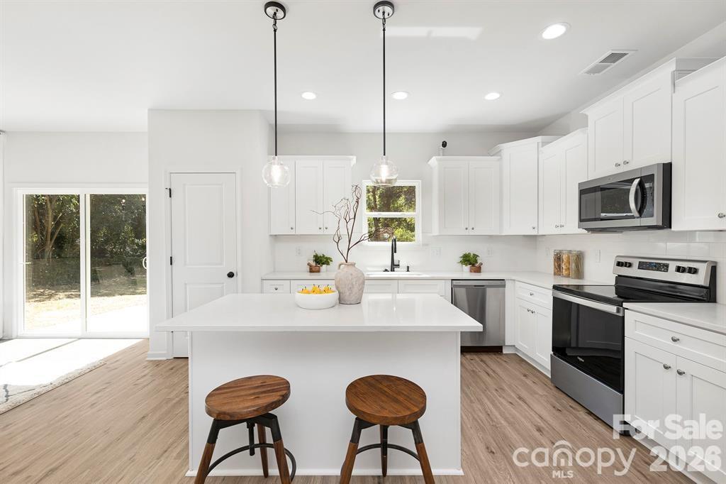 443 Dawn Cir., Charlotte, NC 28213