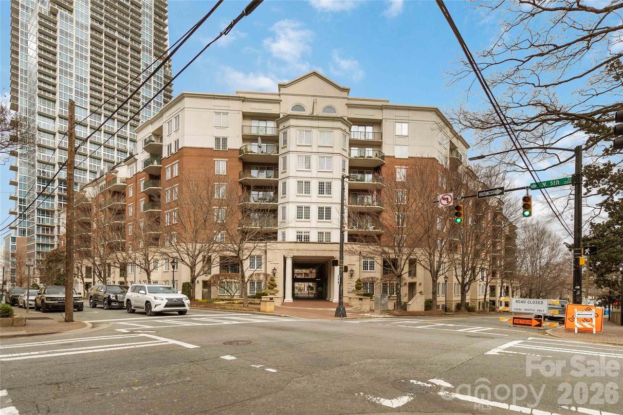 300 W 5th St. #333, Charlotte, NC 28202