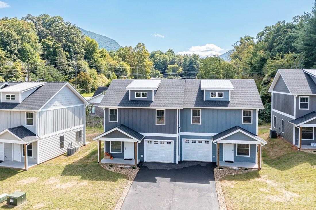 304 Jenna Clare Ln., Asheville, NC 28803