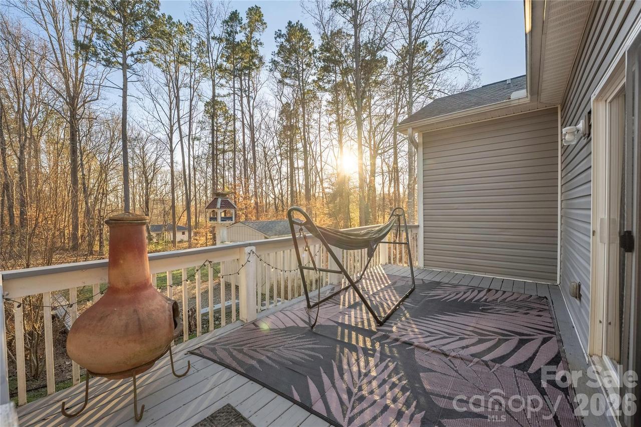 107 Barndale Dr., Troutman, NC 28166