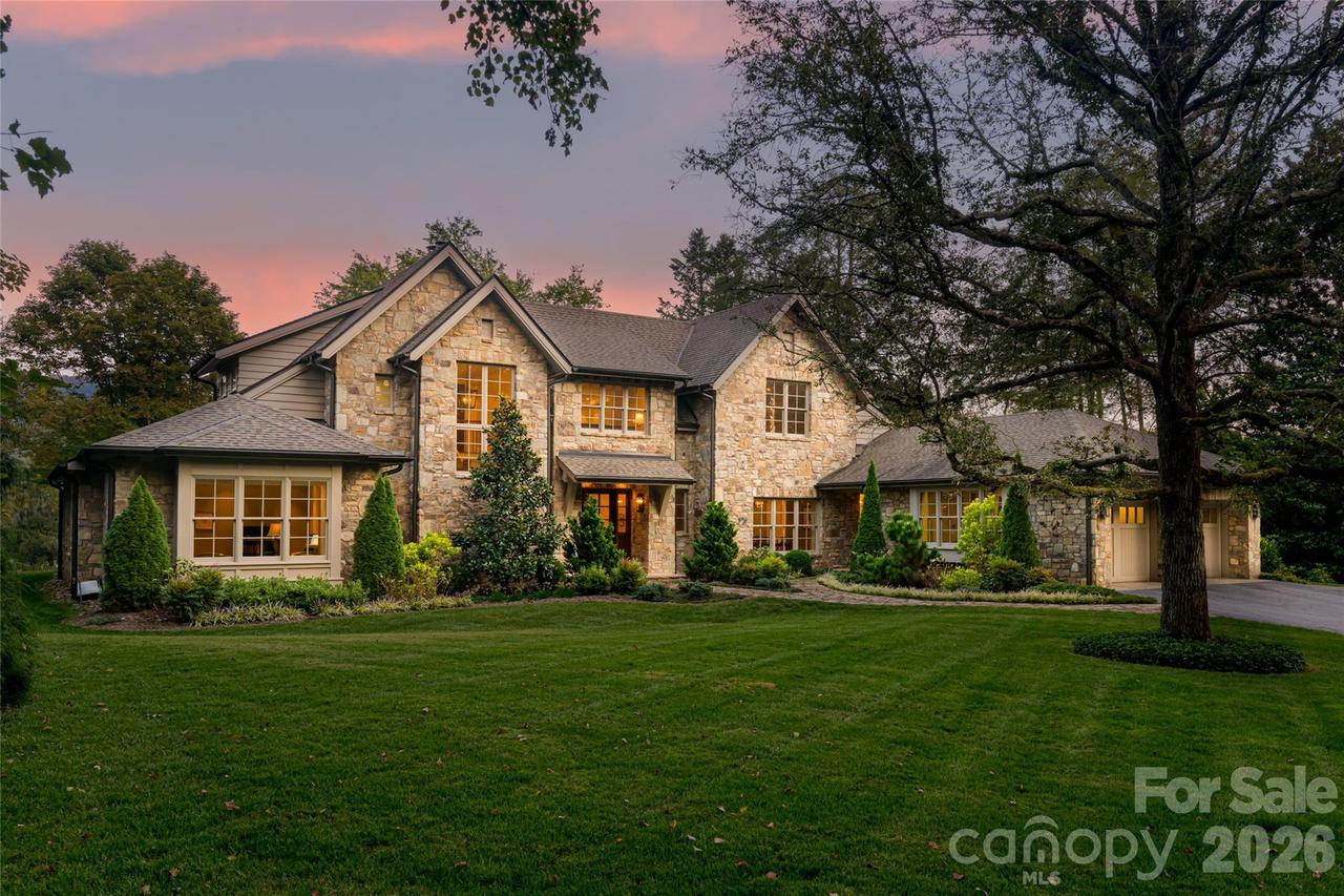 402 Vanderbilt Rd., Asheville, NC 28803